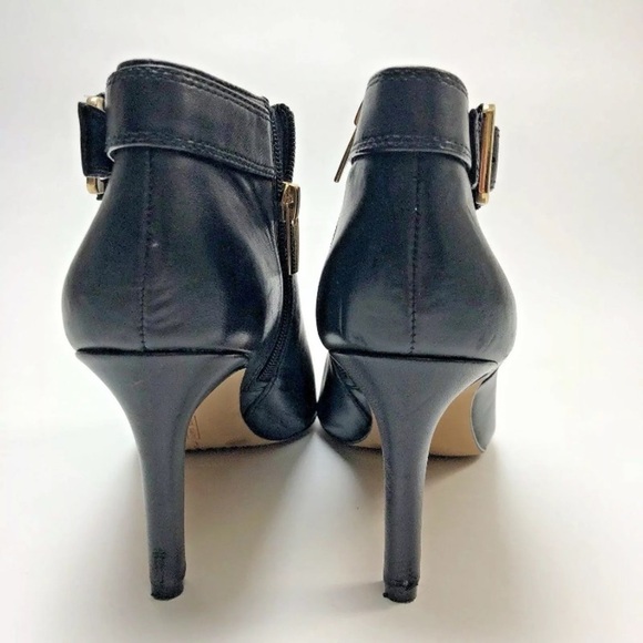 VINCE CAMUTO Black Leather Boot Chrissa Ankle Boot Sz 9M/39 - Picture 7 of 8